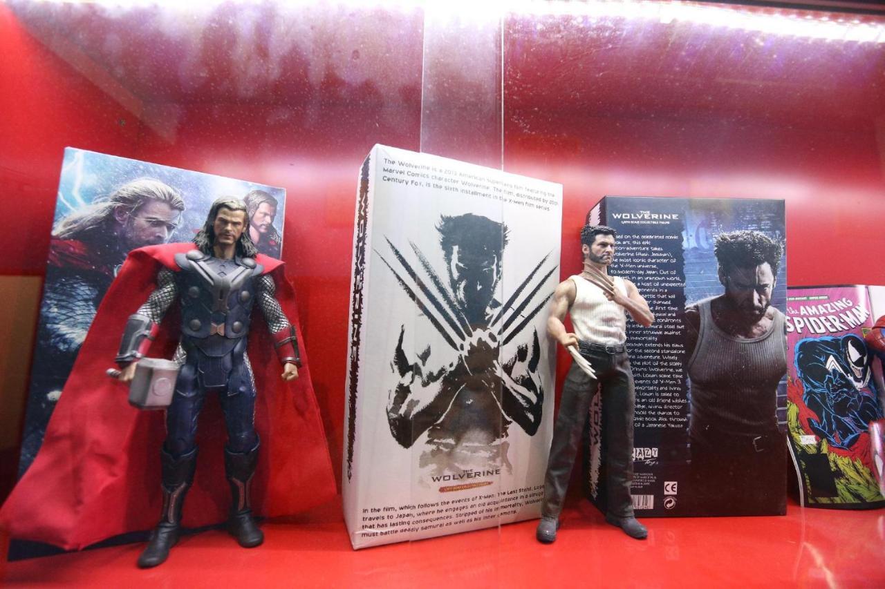 ヒーロー ホステル クチン エクステリア 写真